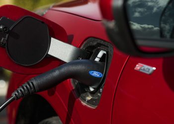 Ford Escape plug-in hybrid charging