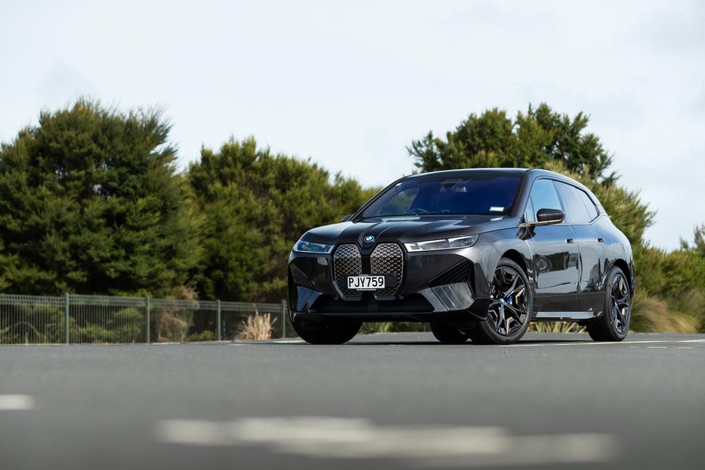 BMW iX M60