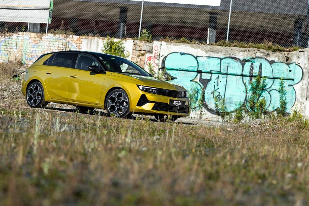 Opel Astra SRi