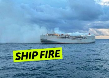 Freemantle Highway car carrier ship fire