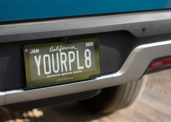 Reviver digital number plate on blue car