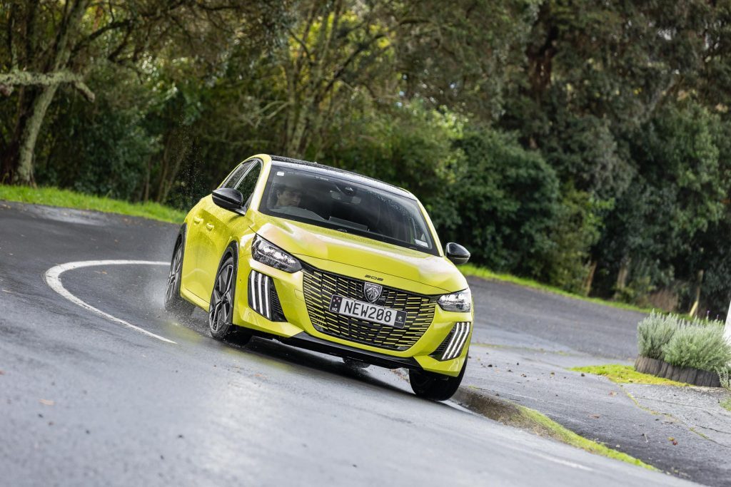 Peugeot 208 GT Hybrid