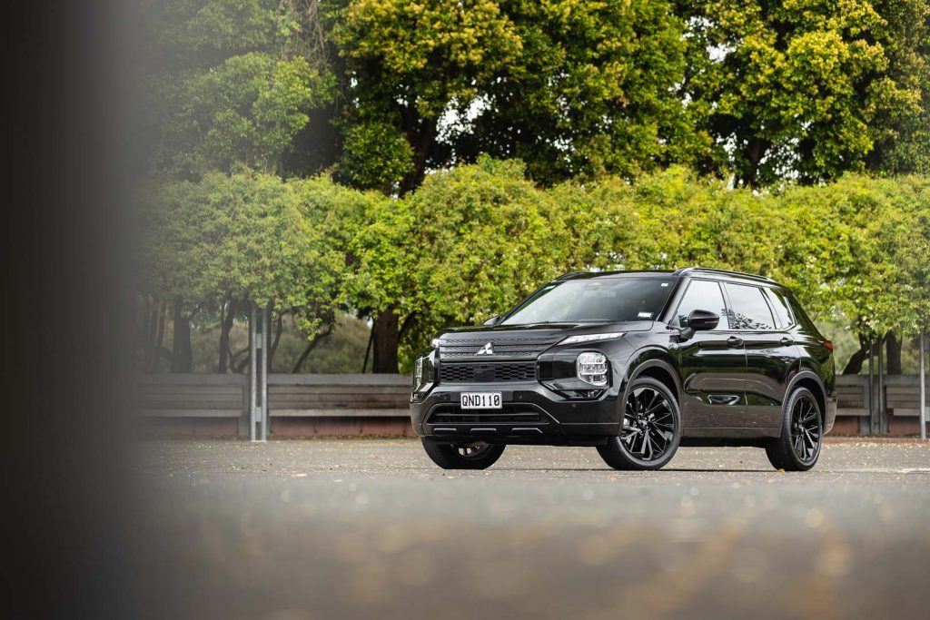 Mitsubishi Outlander 2.5P Exceed AWD