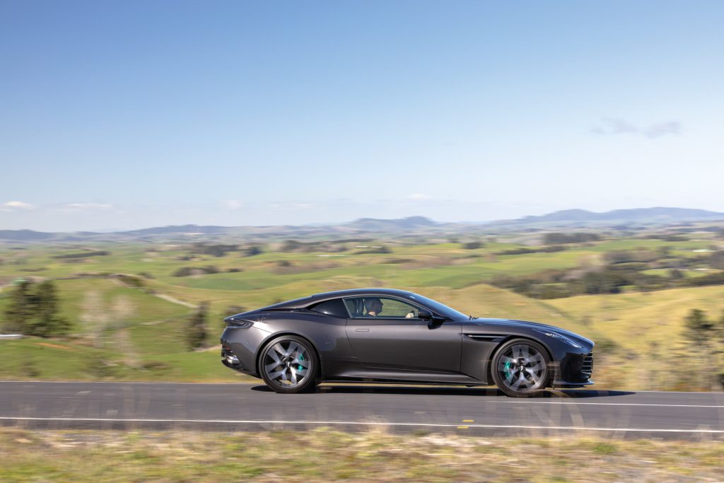 Aston Martin DB12 S