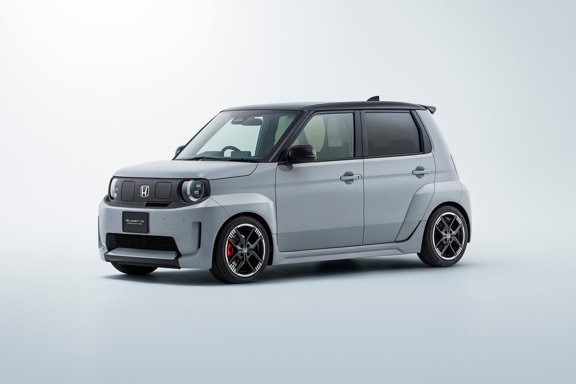 Honda Super N in white on white