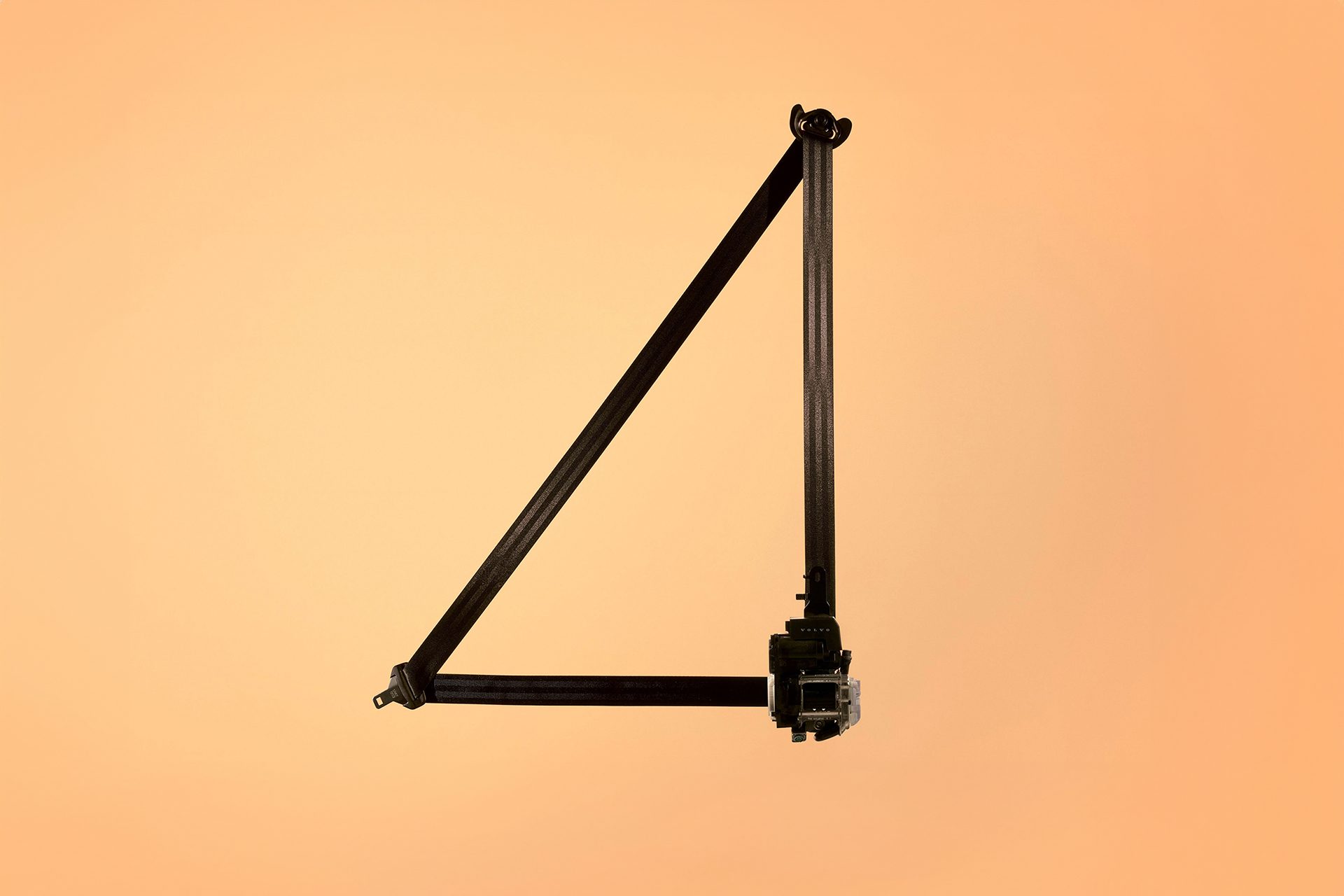 Volvo Adaptive safety belt