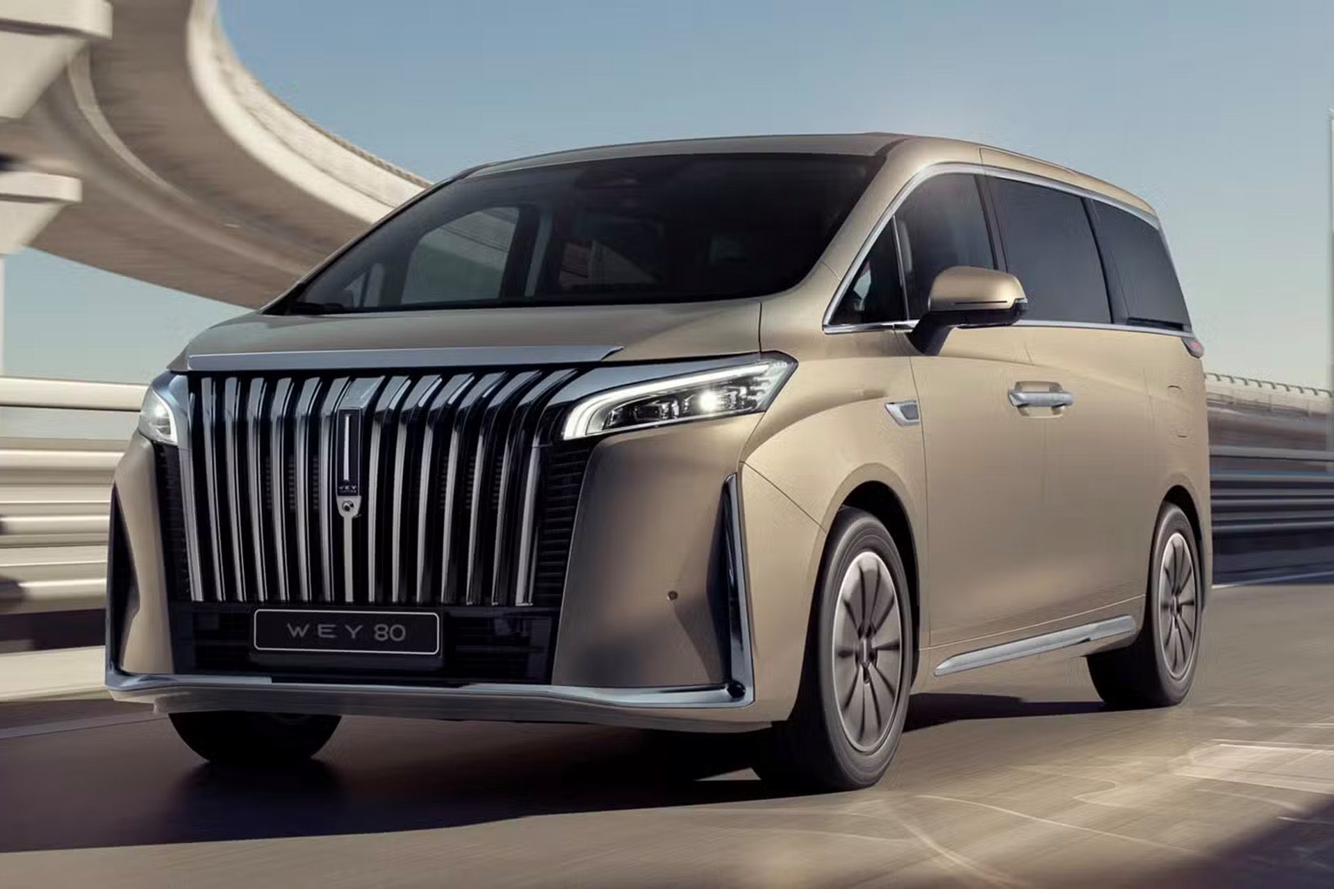 Wey G9 in beige with a big grile