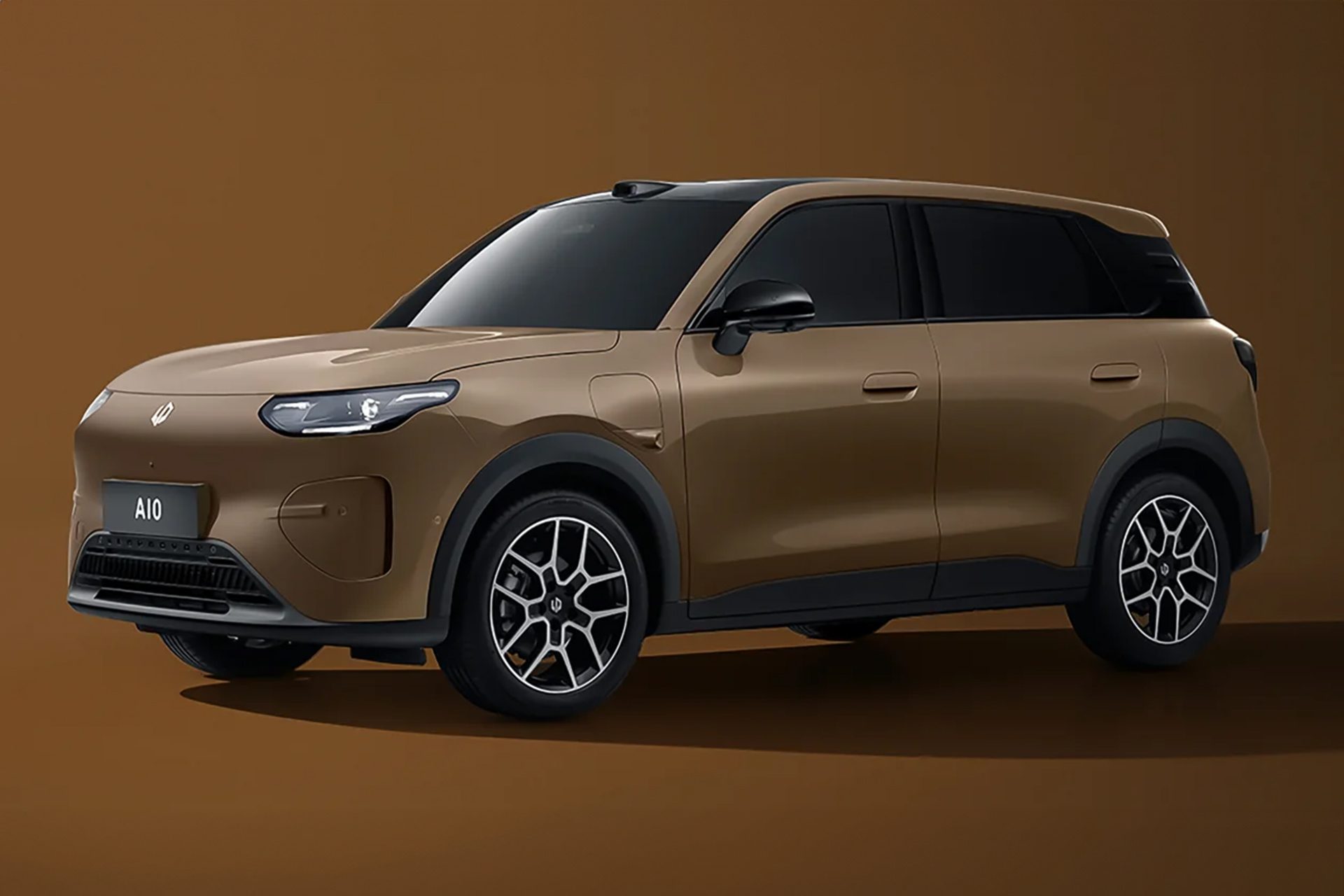 Leapmotor A10 in brown on brown